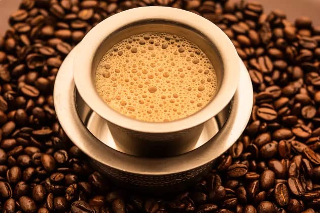 Cothas Strong &amp Aromatic Hotel Blend Filter Coffee Powder - Packs of 2 Each 500g [ Coffee : 80% Chicory : 20%. ]