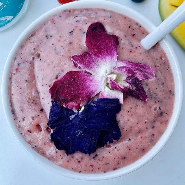 Freeze-Dried Purple Edible Orchids 0.2 oz | About 20+ Flowers | Dried Edible Orchids for Cocktails Wedding Cakes Desserts Baking DIY Crafts Food Garnish Elegant Culinary Decoration