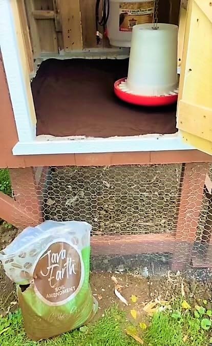 JavaEarth® Loose Poultry Bedding Upcycled Spent Coffee Grounds 20 lbs
