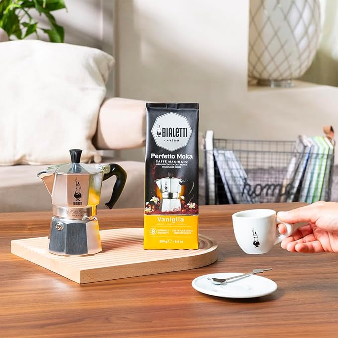 Bialetti - Perfetto Moka Vaniglia: Gemahlener Kaffee mit mittlerer Röstung Vanille-Aroma 250g x 6 Beutel mit Aromaventil