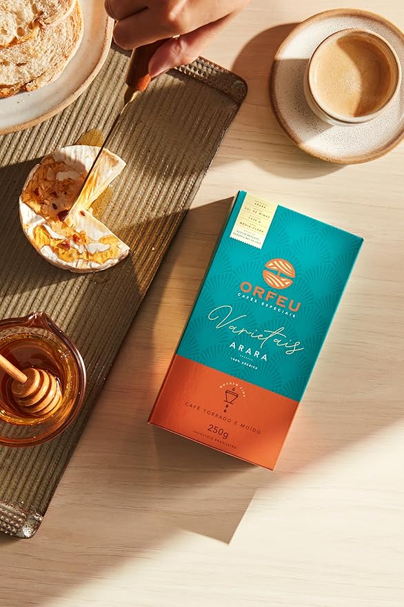 Arara Roasted and Ground Coffee 8.8 oz – Notes of Brown Sugar Garapa and Coffee Honey – Balance and Natural Sweetness – Café Orfeu